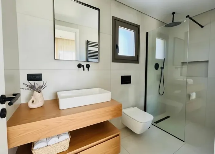 Citrus With Pool And Sea View Near Nafplio *